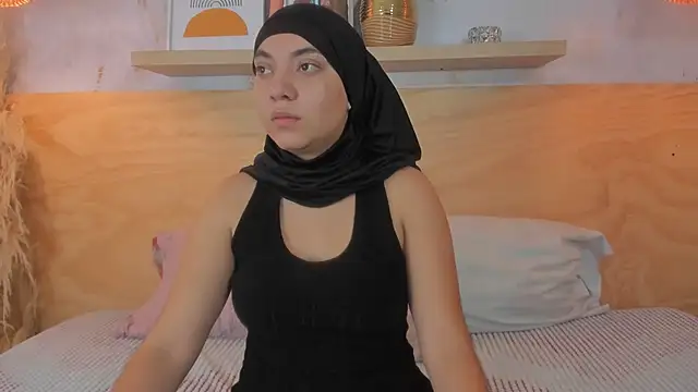 Snapshot of Sooffii_1 chatting on September 11, 2025, 7:14 pm Sooffii 1 online show from September 11, 2025, 7:14 pm