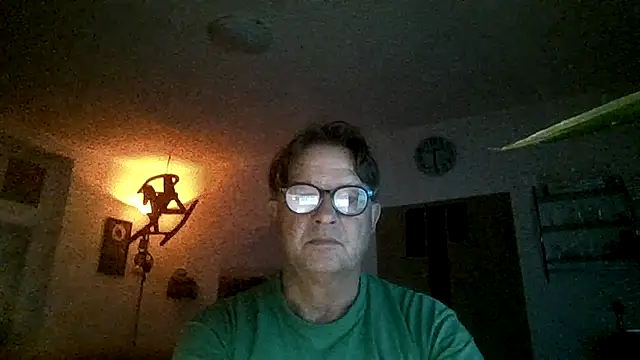 Snapshot of Seltsamoder chatting on October 25, 2025, 4:31 am Seltsamoder online show from October 25, 2025, 4:31 am