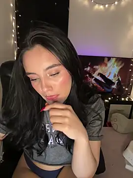 salome polaniiee online show from February 8, 2025, 6:54 am