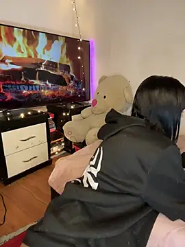 salome polaniiee online show from February 28, 2025, 8:20 am