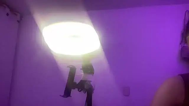 salome polaniiee online show from September 16, 2025, 5:08 am