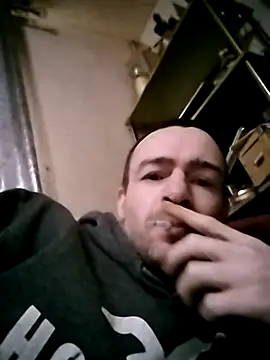 Snapshot of Erimyka chatting on February 1, 2026, 3:32 pm Erimyka online show from February 1, 2026, 3:32 pm