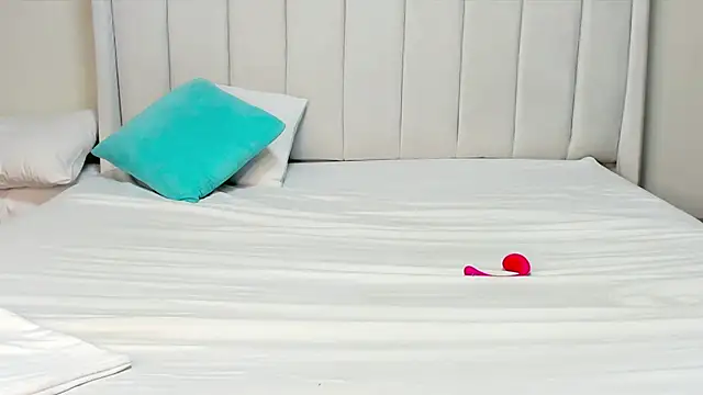  heavenlysent online show from February 5, 2026, 3:33 am