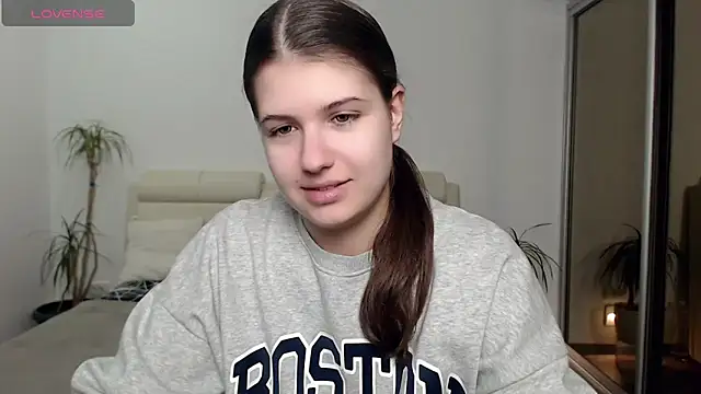 Snapshot of SayMeow_ chatting on February 9, 2025, 10:00 pm SayMeow online show from February 9, 2025, 10:00 pm