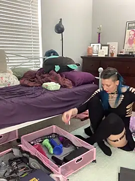 MissCumberdale online show from November 22, 2025, 8:41 pm