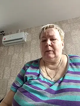 EffectFiona online show from March 12, 2025, 4:19 am