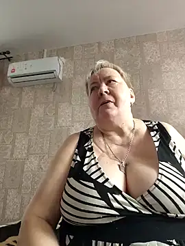 EffectFiona online show from March 12, 2025, 11:09 am