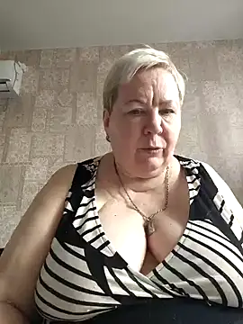 EffectFiona online show from March 18, 2025, 11:19 am