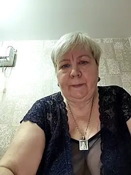 EffectFiona online show from January 6, 2026, 11:07 pm