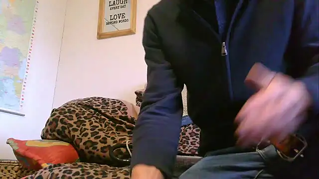 banana4joy online show from November 17, 2025, 7:36 am