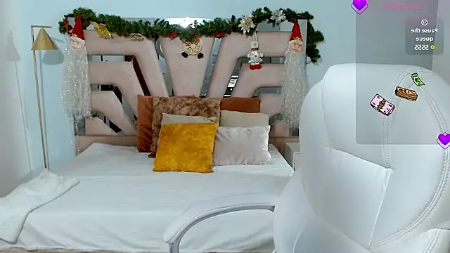 Snapshot of sophia_hadid chatting on December 17, 2024, 7:26 pm sophia hadid online show from December 17, 2024, 7:26 pm