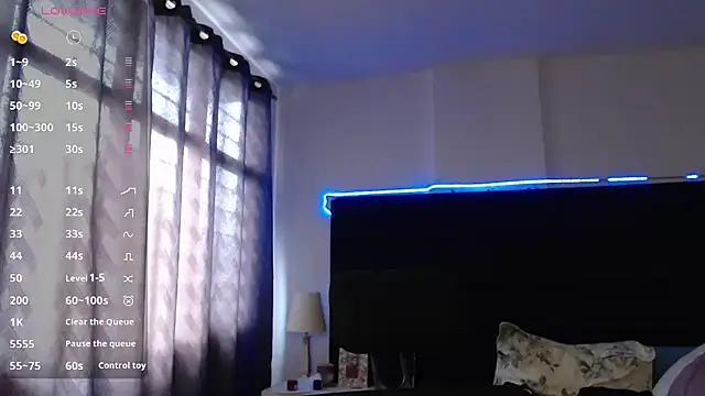 andrewmhilton  online show from November 9, 2025, 6:06 pm