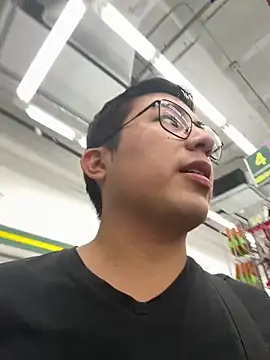 andrewmhilton  online show from January 14, 2026, 10:03 pm