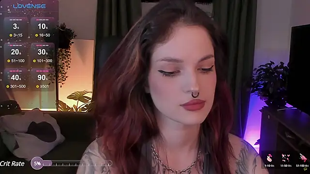 Snapshot of BratzieDarsie chatting on January 10, 2025, 11:43 am BratzieDarsie online show from January 10, 2025, 11:43 am