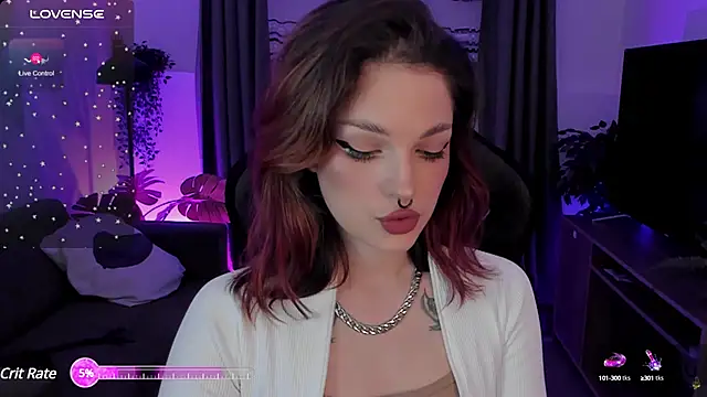 Snapshot of BratzieDarsie chatting on February 8, 2025, 8:09 am BratzieDarsie online show from February 8, 2025, 8:09 am