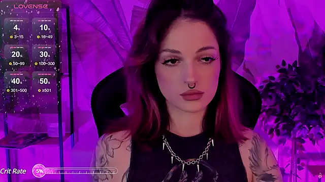 Snapshot of BratzieDarsie chatting on February 24, 2025, 8:17 am BratzieDarsie online show from February 24, 2025, 8:17 am