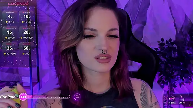 Snapshot of BratzieDarsie chatting on March 4, 2025, 11:51 am BratzieDarsie online show from March 4, 2025, 11:51 am