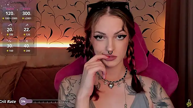 Snapshot of BratzieDarsie chatting on October 4, 2025, 8:23 am BratzieDarsie online show from October 4, 2025, 8:23 am