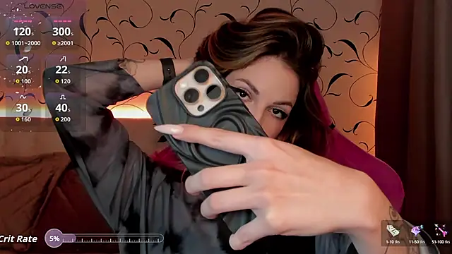 Snapshot of BratzieDarsie chatting on October 6, 2025, 10:12 am BratzieDarsie online show from October 6, 2025, 10:12 am