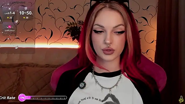 Snapshot of BratzieDarsie chatting on October 14, 2025, 12:06 pm BratzieDarsie online show from October 14, 2025, 12:06 pm