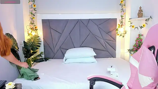 KiarhaTrixie online show from January 7, 2026, 3:20 am