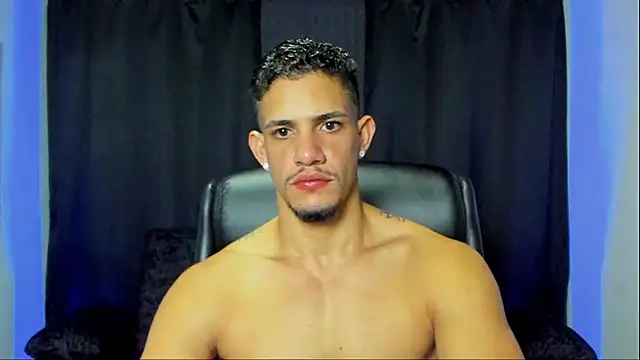 jhonnysnow17 online show from December 23, 2025, 6:11 am