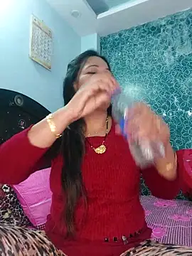 Poojabhabi101 online show from February 15, 2025, 8:11 am