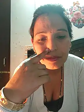 Poojabhabi101 online show from January 15, 2026, 7:46 am