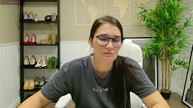 SelineSole online show from September 9, 2025, 4:50 pm