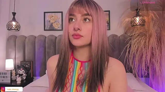 cute  cherry  online show from April 3, 2026, 7:23 pm