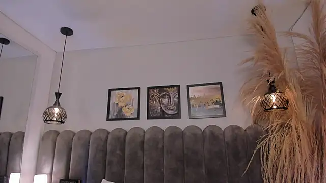 cute  cherry  online show from April 7, 2026, 8:20 pm