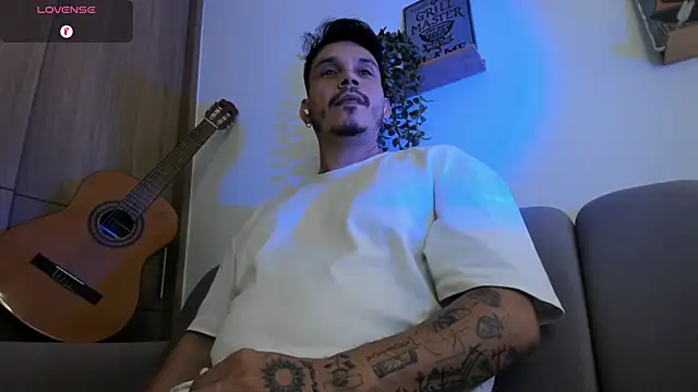 alejandro stark online show from April 12, 2026, 12:48 am