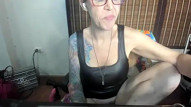 Snapshot of VenusX chatting on February 15, 2026, 8:05 pm VenusX online show from February 15, 2026, 8:05 pm