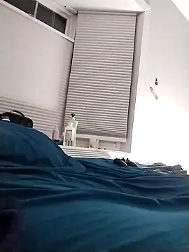 LiverandBrat77 online show from February 10, 2025, 7:04 am