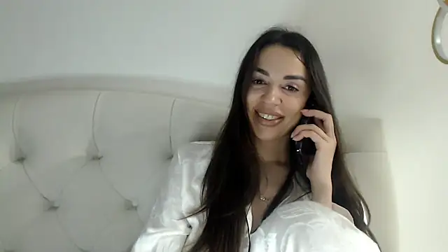 Snapshot of Mika_Gold chatting on February 18, 2026, 5:42 pm Mika Gold online show from February 18, 2026, 5:42 pm