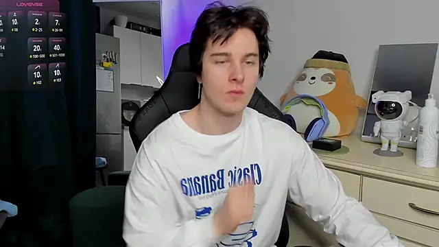 Vincent Strong online show from April 6, 2026, 8:15 am