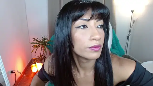 Snapshot of sofia_perez___ chatting on February 3, 2025, 11:05 pm sofia perez online show from February 3, 2025, 11:05 pm