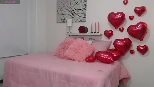 Snapshot of sofia_perez___ chatting on February 16, 2026, 8:05 pm sofia perez online show from February 16, 2026, 8:05 pm
