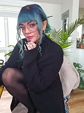 Snapshot of anyalikestosuck chatting on November 26, 2025, 9:05 pm anyalikestosuck online show from November 26, 2025, 9:05 pm