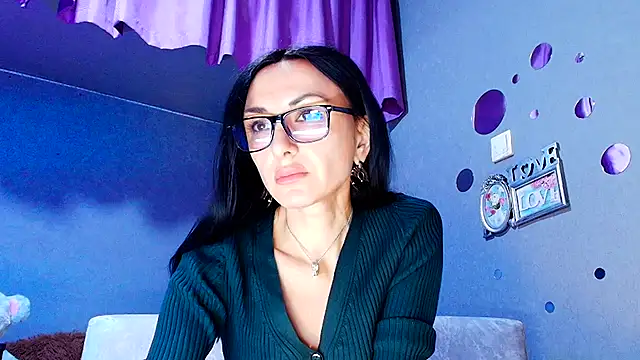 Siaconna online show from February 4, 2026, 7:47 am