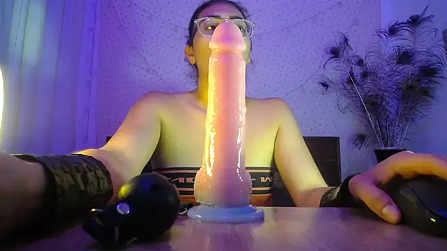 DaMikaela  online show from January 27, 2025, 5:04 pm