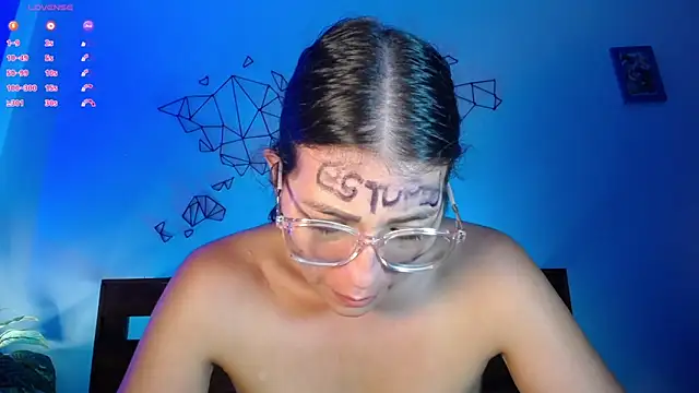 DaMikaela  online show from March 13, 2025, 10:21 pm