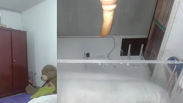 sammyEvans   online show from December 1, 2025, 10:37 pm