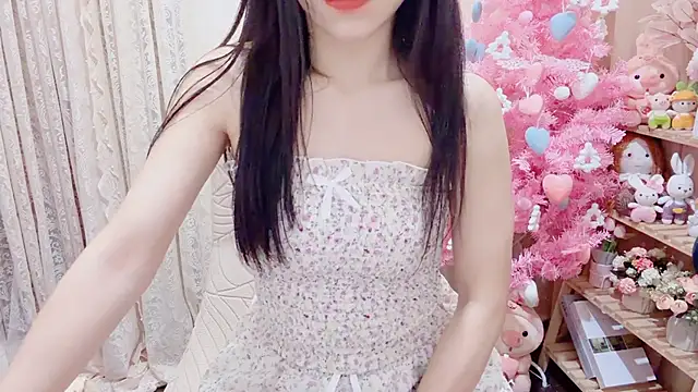 Rellababyy online show from December 15, 2025, 1:37 pm