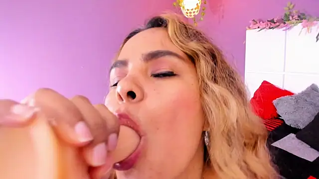 Snapshot of MarieKoster chatting on January 30, 2025, 4:13 pm MarieKoster online show from January 30, 2025, 4:13 pm