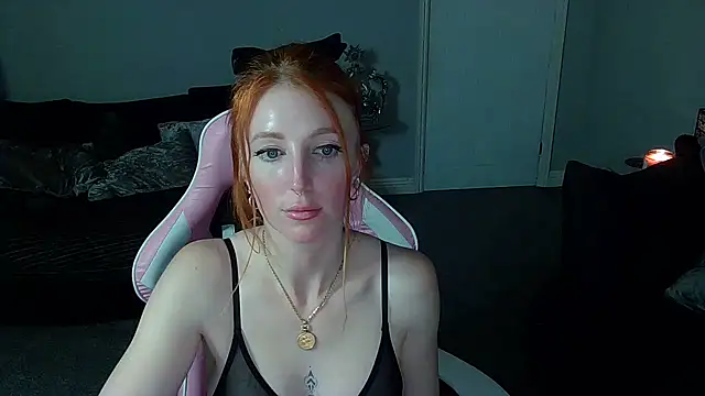 Red firesquirt online show from December 2, 2024, 9:50 pm