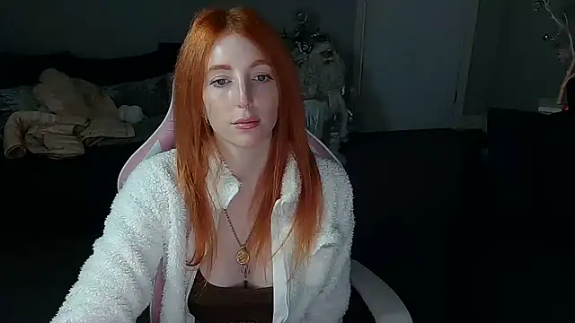 Red firesquirt online show from December 10, 2024, 2:28 pm