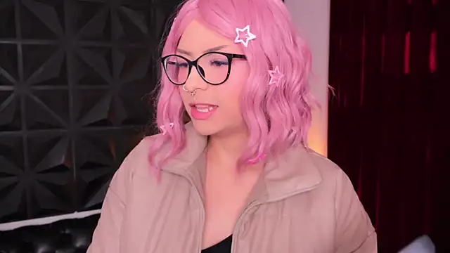 Misselektra   online show from February 18, 2025, 4:04 am