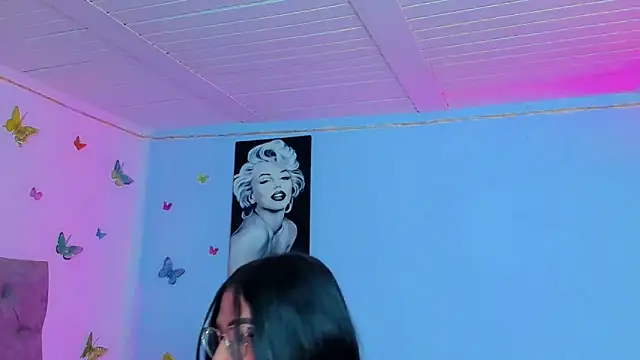 Snapshot of mabellfox chatting on December 13, 2024, 3:38 am mabellfox online show from December 13, 2024, 3:38 am