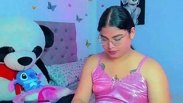 Snapshot of mabellfox chatting on December 20, 2024, 5:18 pm mabellfox online show from December 20, 2024, 5:18 pm